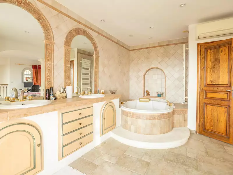 Maison, 154 m²