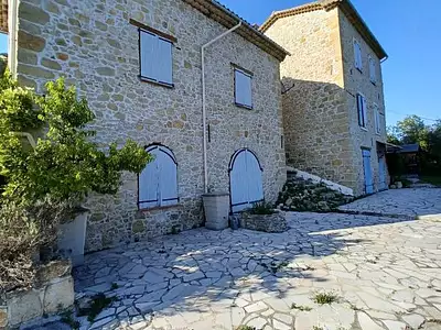 Maison, 204 m²