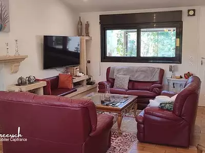 Maison, 250 m²