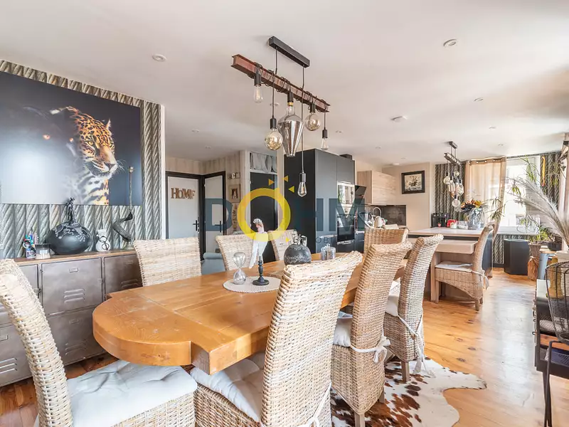 Immeuble, 300 m²