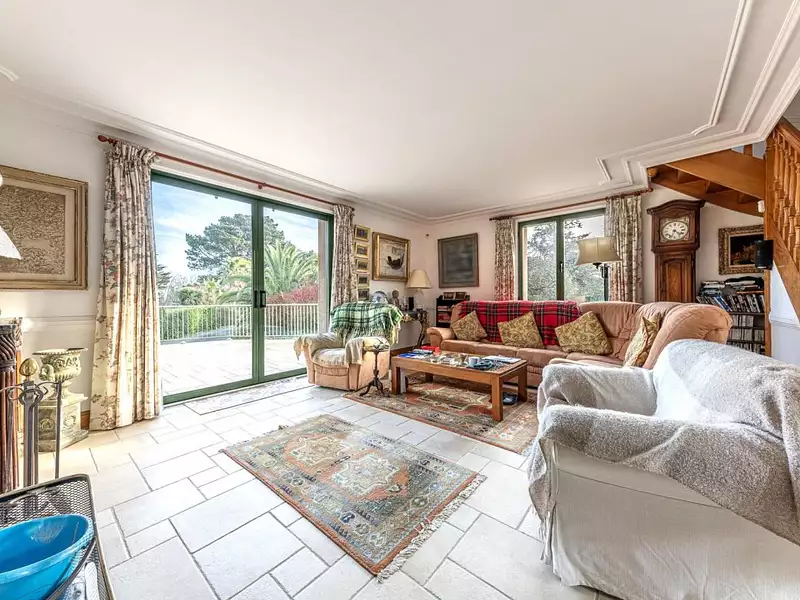 Maison, 254 m²