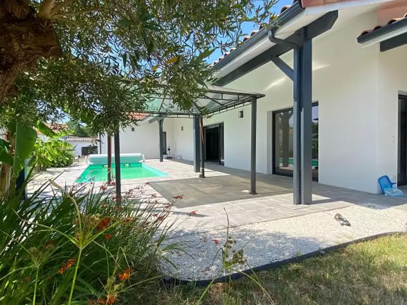 Maison, 151 m²