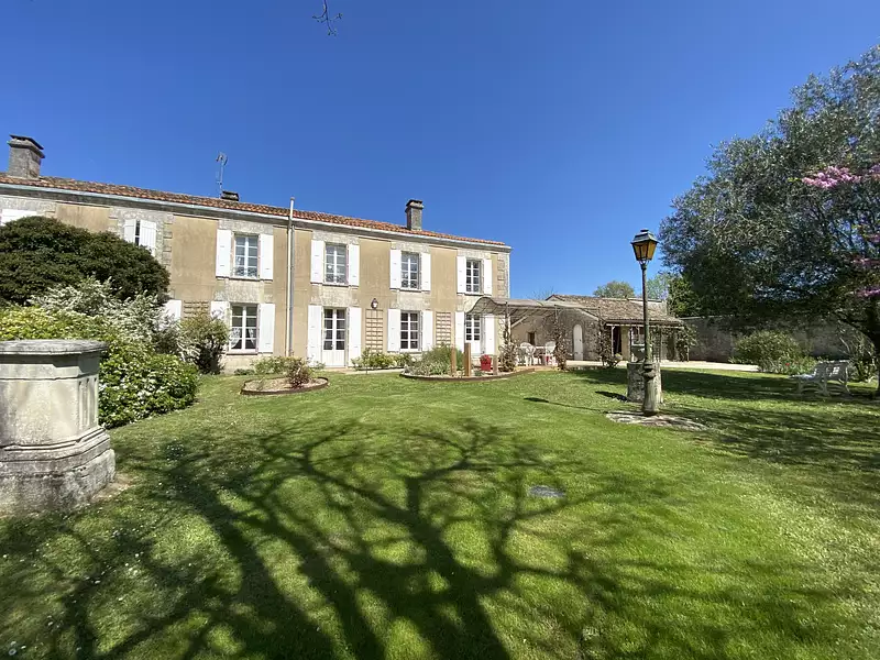 Maison, 285 m²