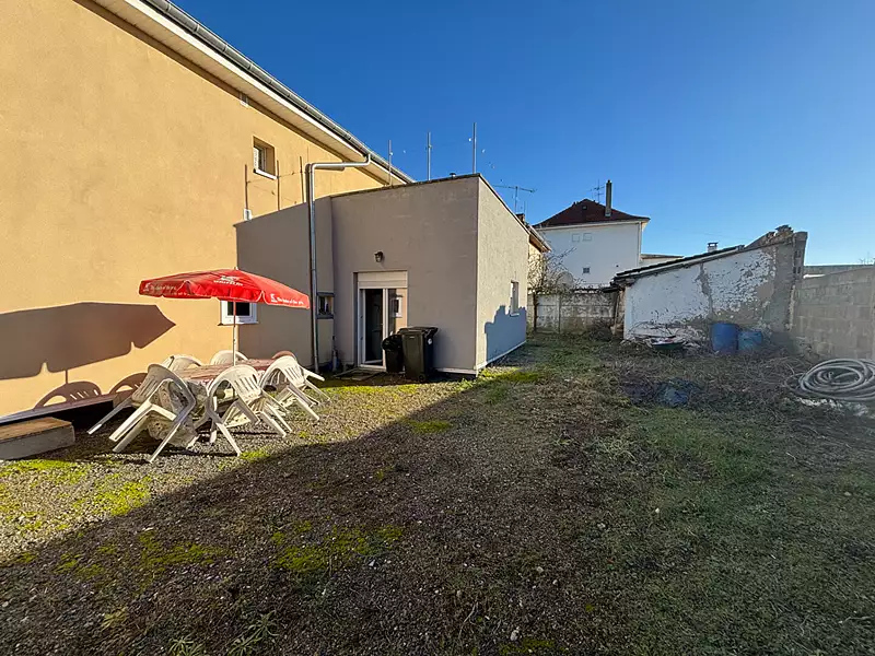 Immeuble, 140 m²