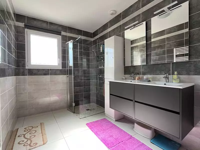 Maison, 93 m²