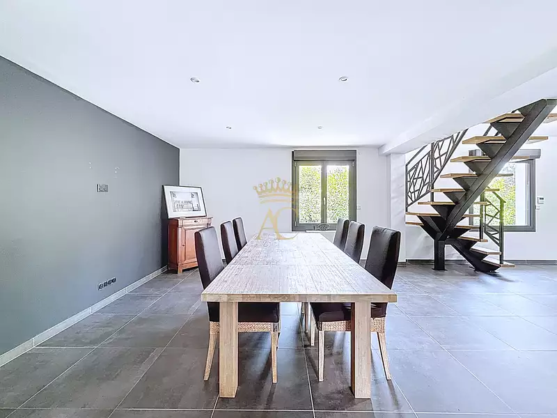 Maison, 400 m²