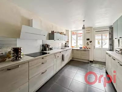 Maison, 175 m²