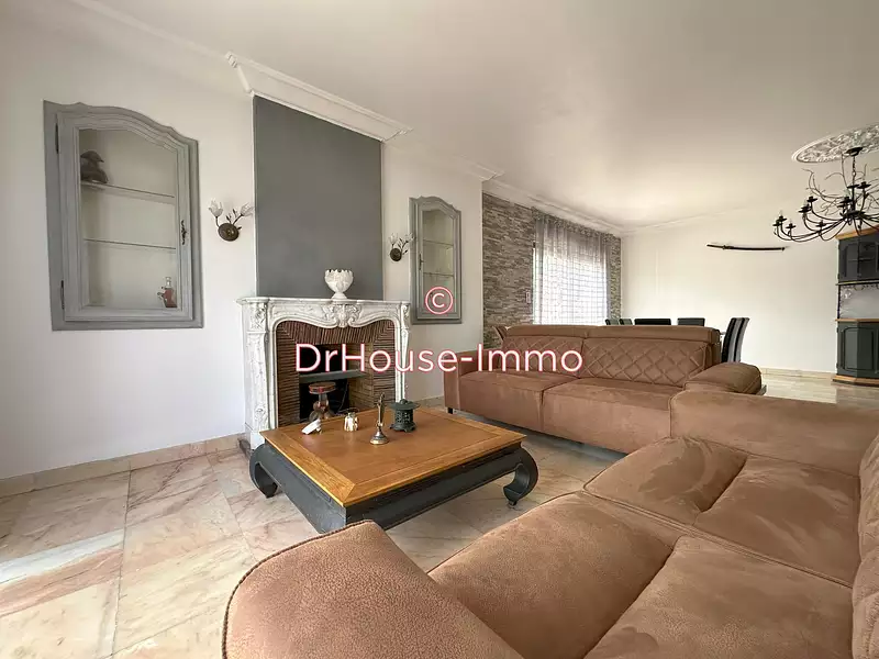 Maison, 221 m²