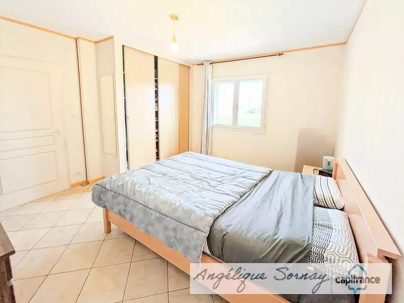 Maison, 167 m²