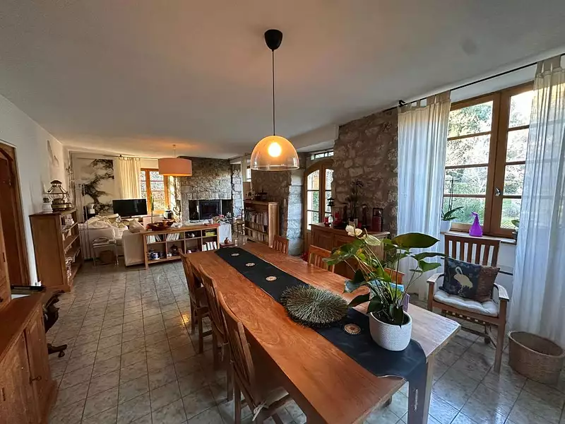Maison, 340 m²