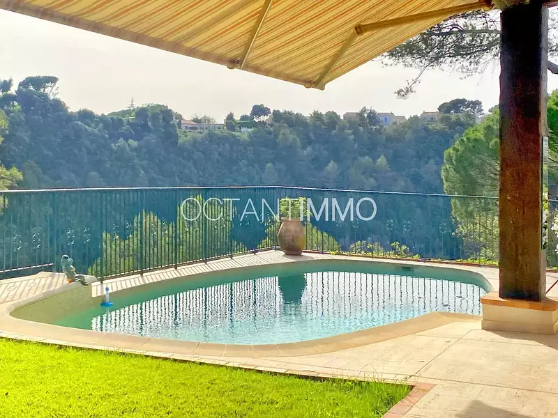 Maison, 260 m²