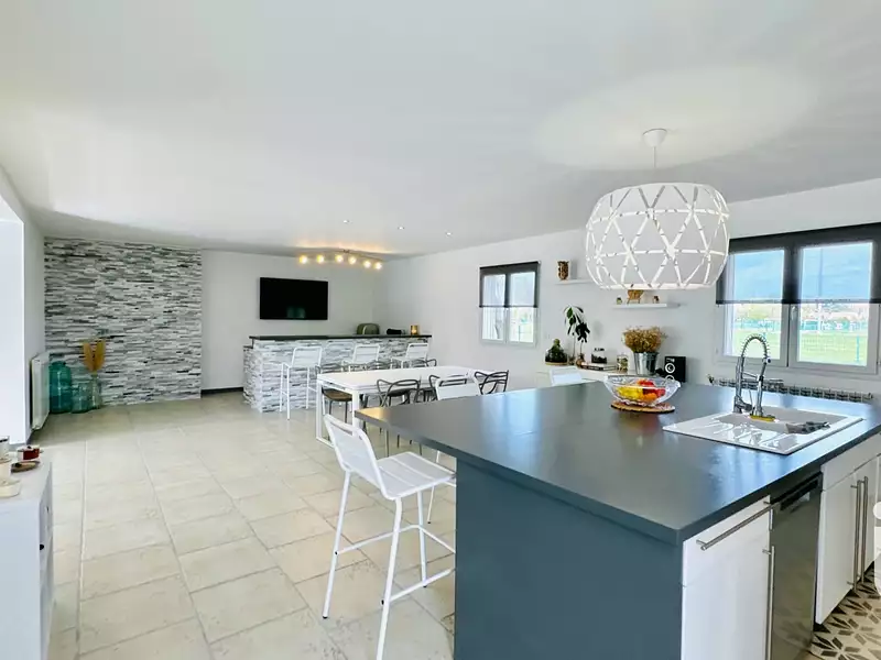 Maison, 200 m²