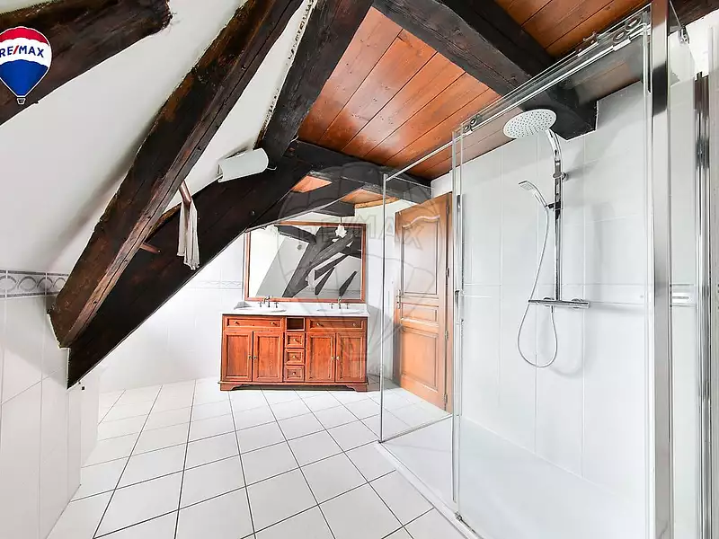 Maison, 243 m²