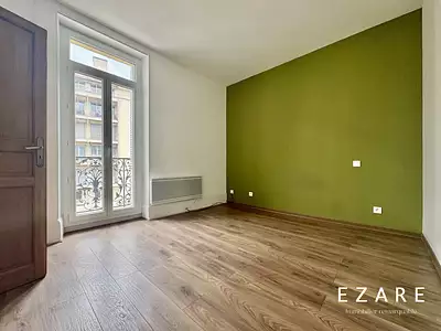 Immeuble, 170 m²