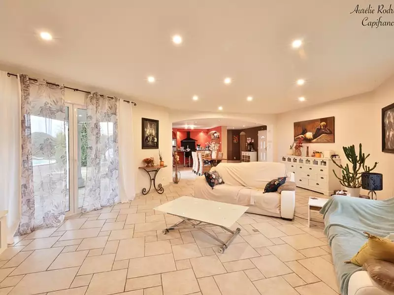 Maison, 203 m²