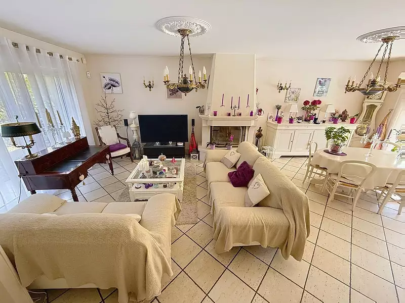 Maison, 165 m²