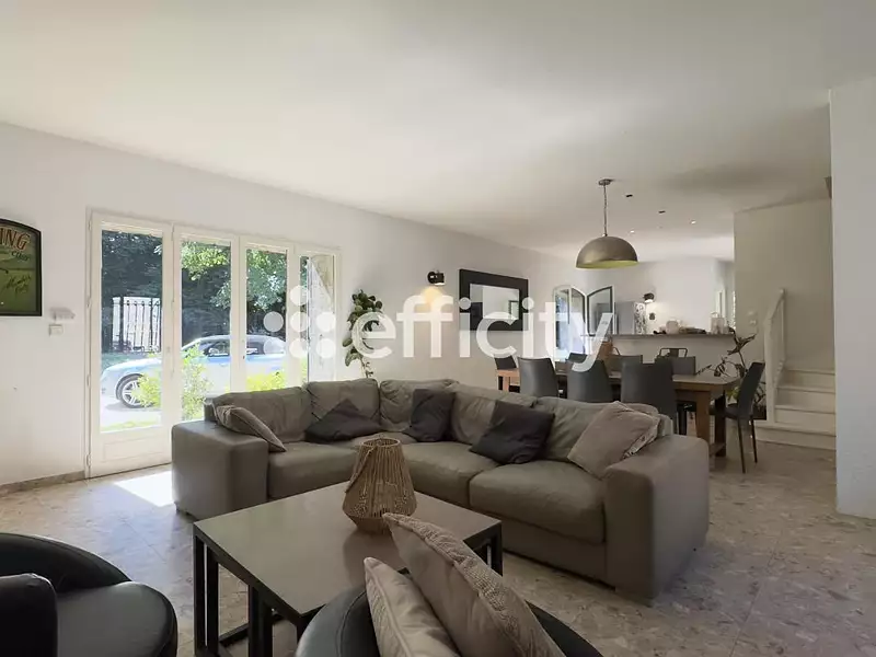 Maison, 450 m²