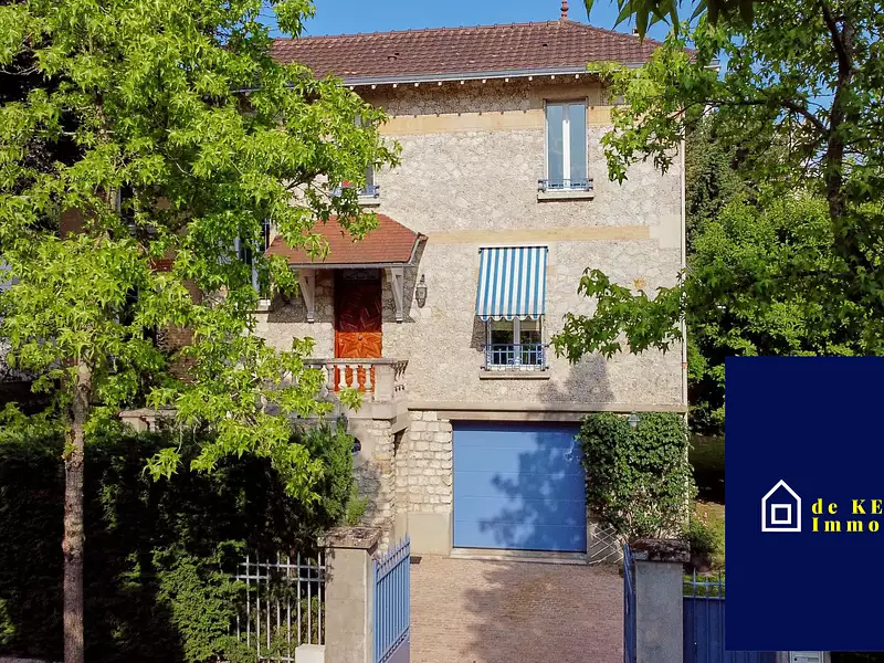 Maison, 262 m²