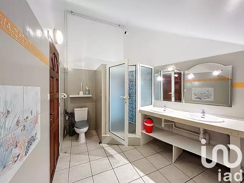 Maison, 185 m²