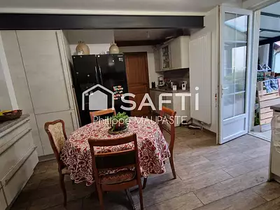 Maison, 215 m²