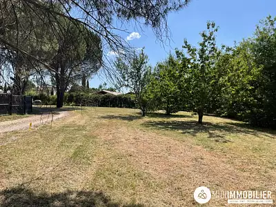 Terrain, 1 407 m²