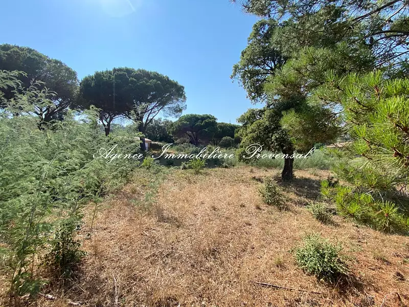 Terrain, 1 270 m²
