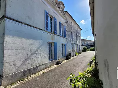 Maison, 244 m²