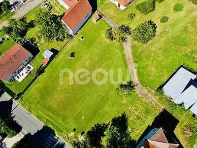 Terrain, 823 m²