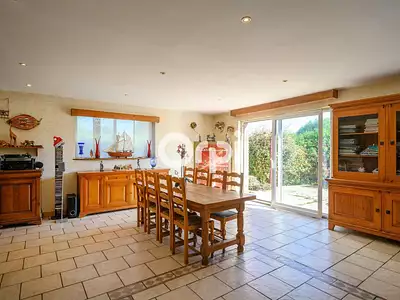 Maison, 338 m²