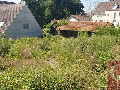 Terrain, 443 m²