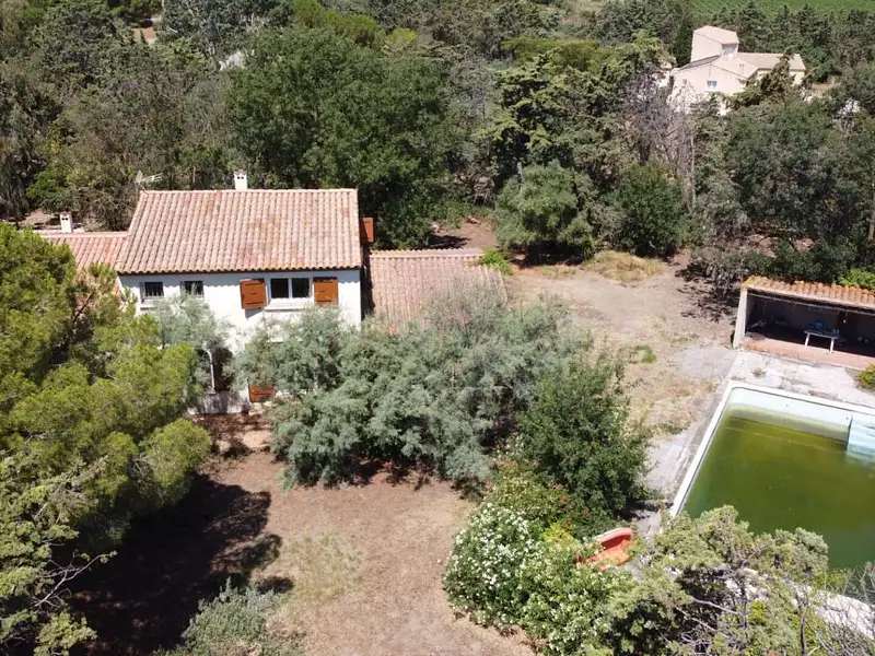 Maison, 240 m²