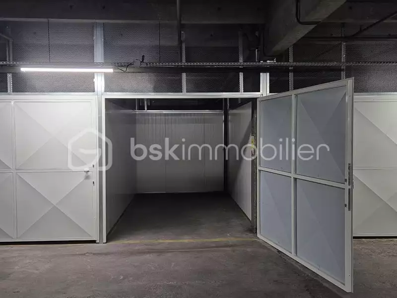 Parking, 11 m²