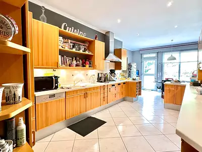 Maison, 390 m²