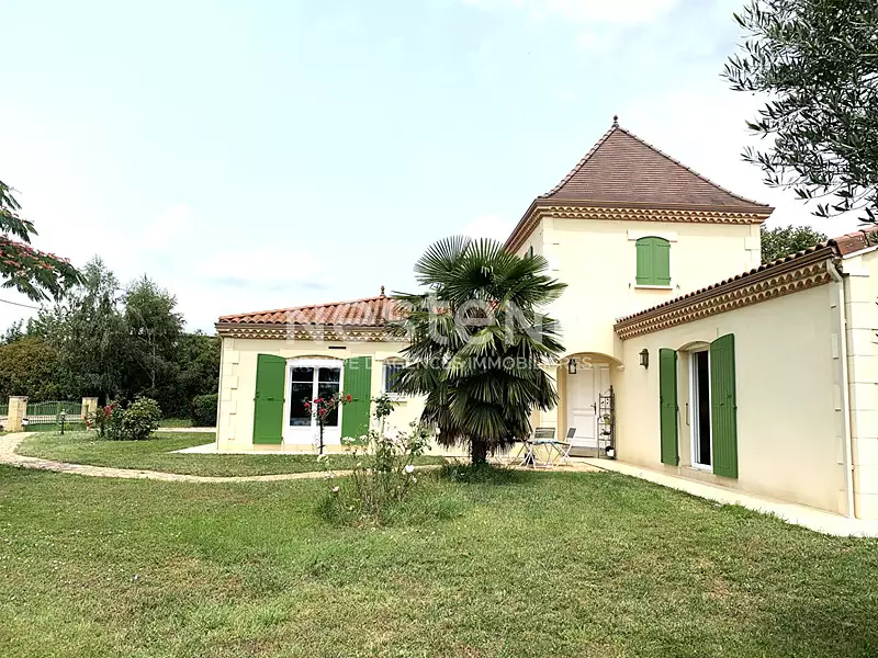 Maison, 227 m²