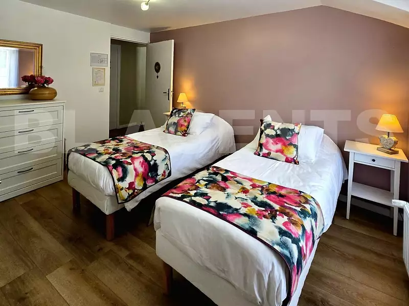 Maison, 807 m²