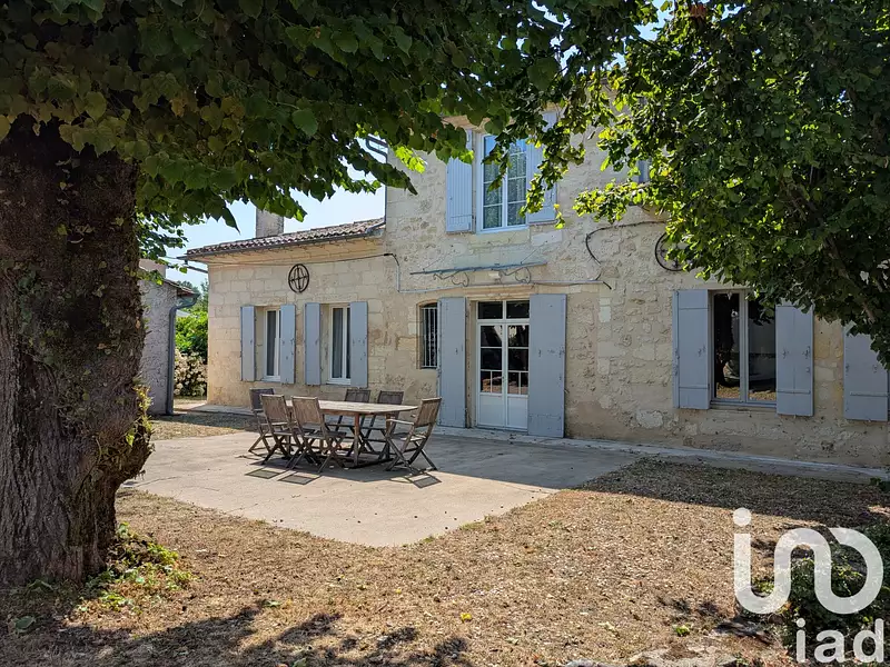 Maison, 235 m²