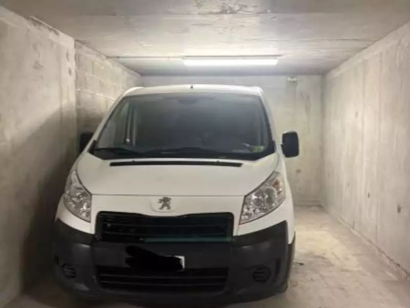 Parking, 16 m²