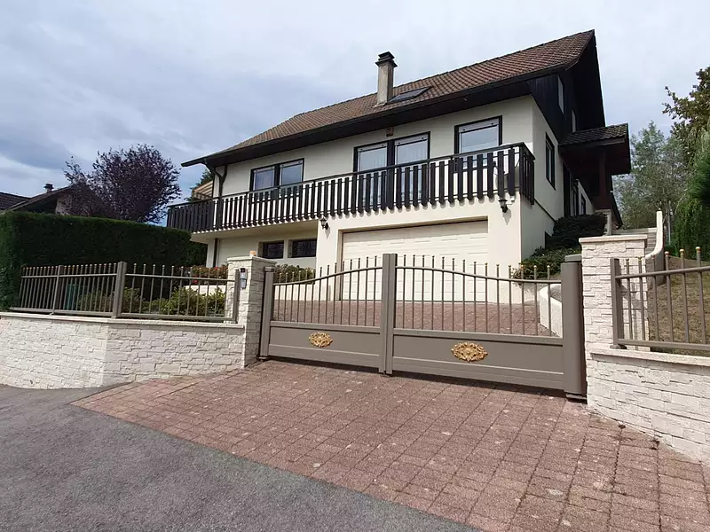 Maison, 247 m²