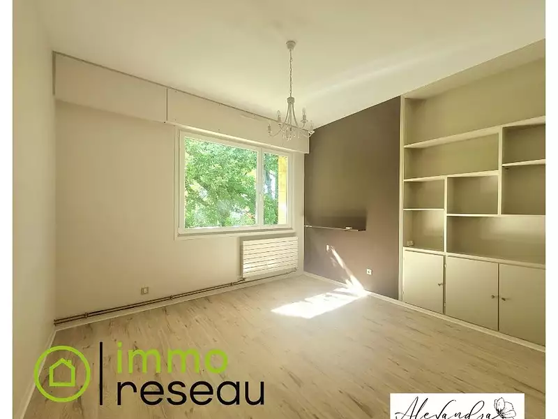 Maison, 240 m²