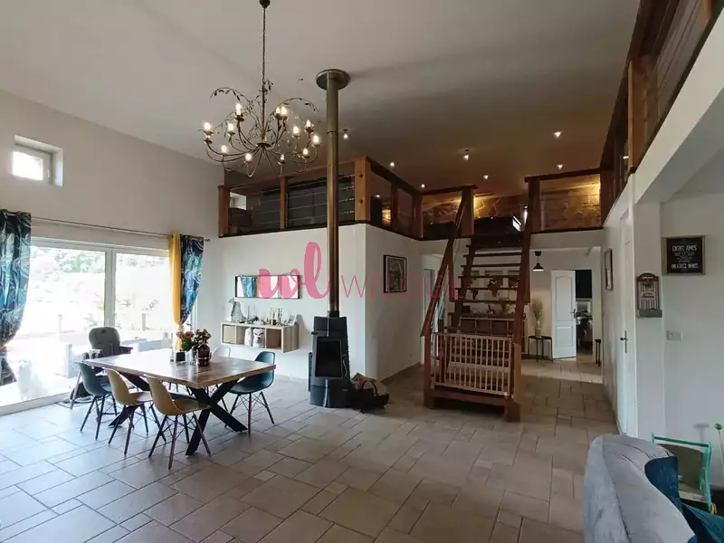 Appartement, 248,44 m²