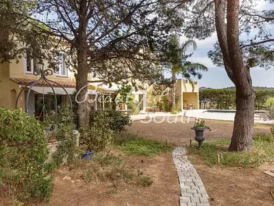 Maison, 253 m²