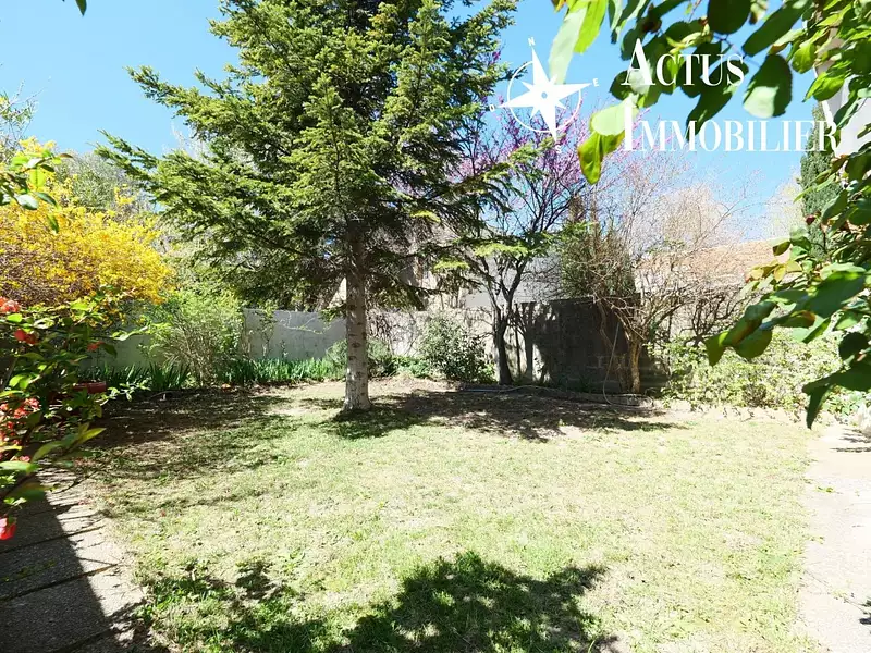 Maison, 242 m²