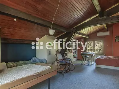 Maison, 196 m²