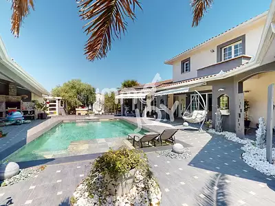 Maison, 200 m²