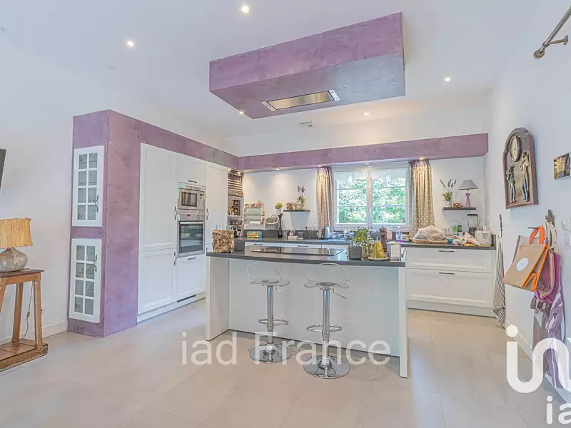 Maison, 270 m²