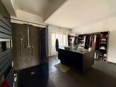 Maison, 240 m²
