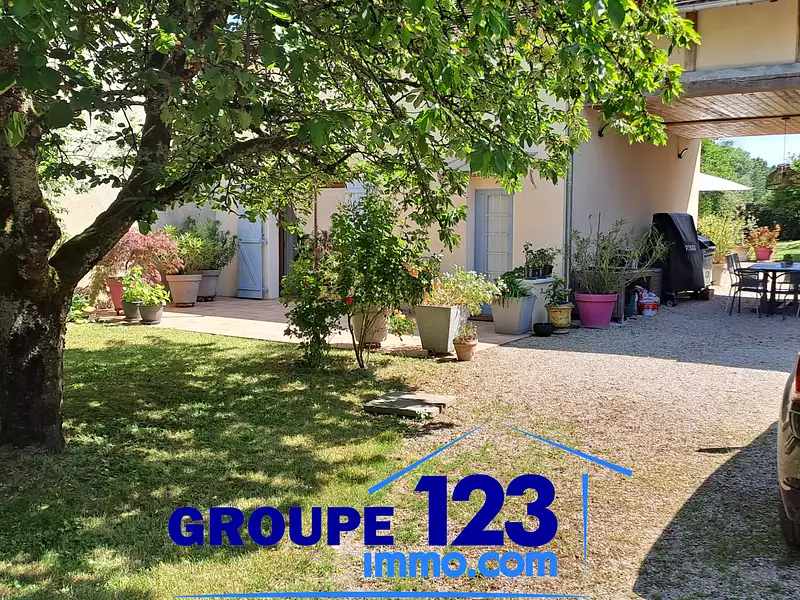 Maison, 211 m²