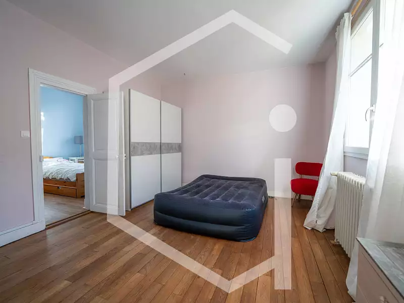 Maison, 240 m²