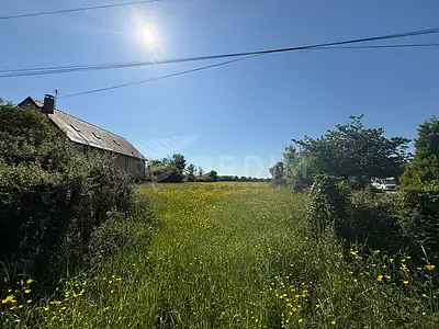 Terrain, 2 560 m²