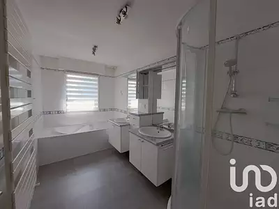 Maison, 275 m²
